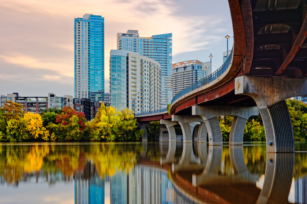 Fall foliage in along the shore of downtown Austin