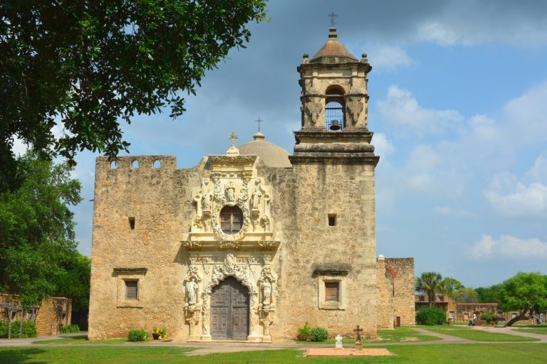 10 Prettiest Spanish Missions In Texas You Must See Texas Travel 365 10-prettiest-spanish-missions-in-texas-you-must-see-texas-travel-365