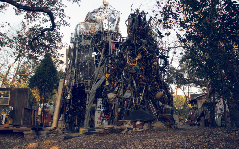 Tall pile of junk creating a structure at Cathedral of Junk one of the best things to do in Austin. 