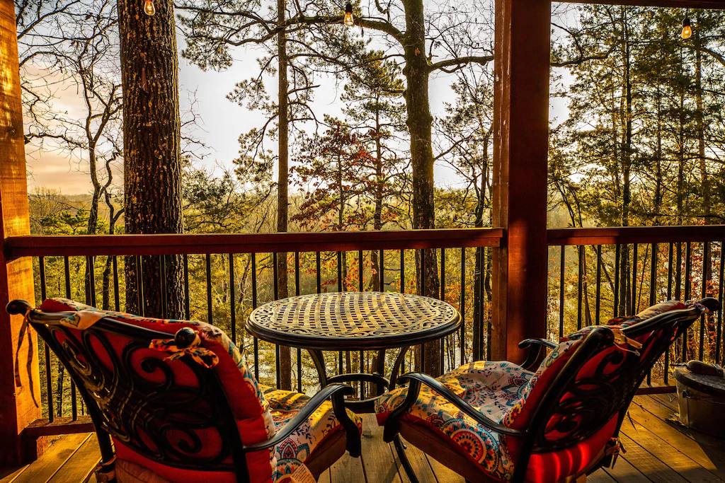 balcony on the River Bluff treehouse, one of the treehouses in Texas!