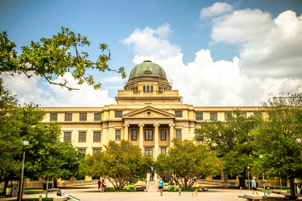 The campus of the University of Texas is where to stay in Austin on a budget: the housing for students naturally makes it cheaper, and the campus, as shown in this picture, makes it a stunning lodging experience too.